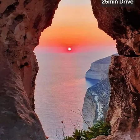 Lägenhet Country View Retreat Żabbar